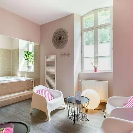 Brit Le Connetable 3* Dinan